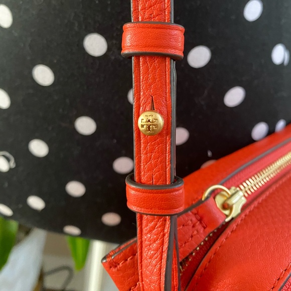 Tory Burch Block T Pebbled Leather Crossbody Bag - Picture 15 of 16